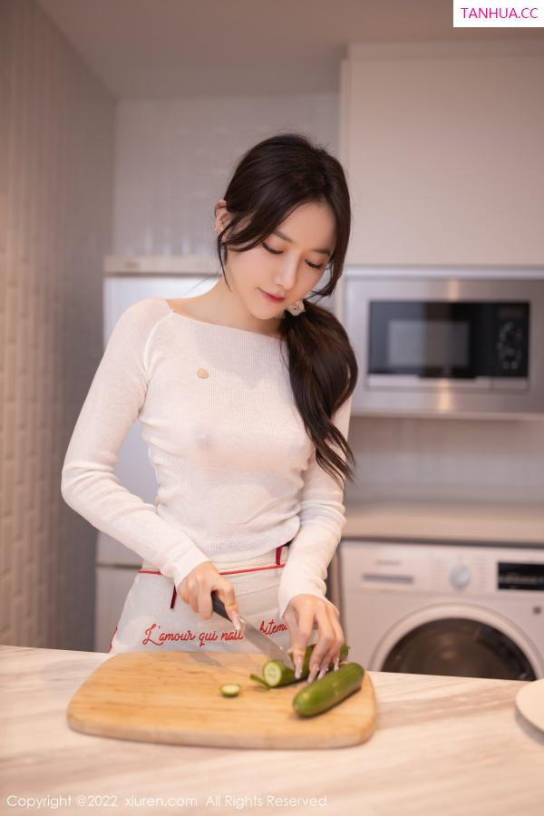 鱼子酱fish  [XiuRen]高清写真图 2022.11.25 No.5913 鱼子酱Fish 北京旅拍第13张图片